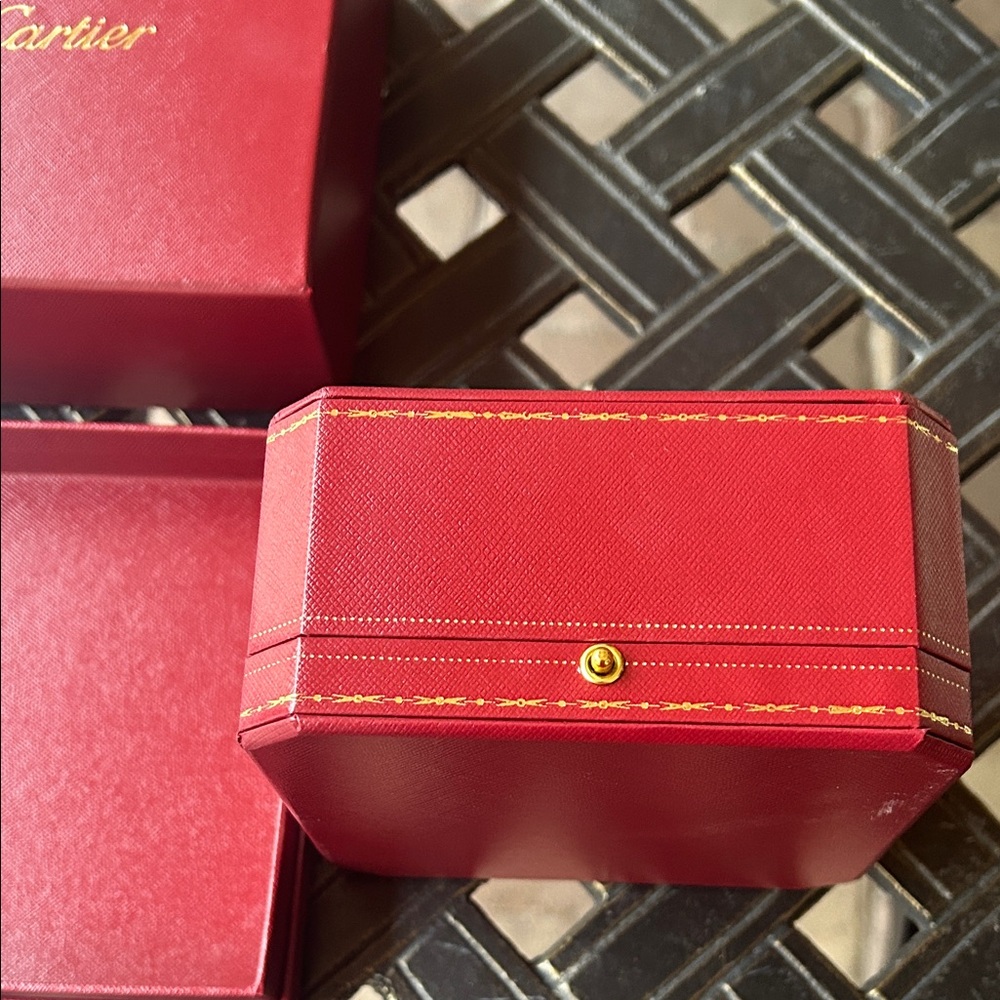 Cartier Luxurious Red Box Bracelet Case - Picture 5 of 5